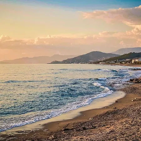 Seafront Isolated Unique House Prázdninový dům Alanya